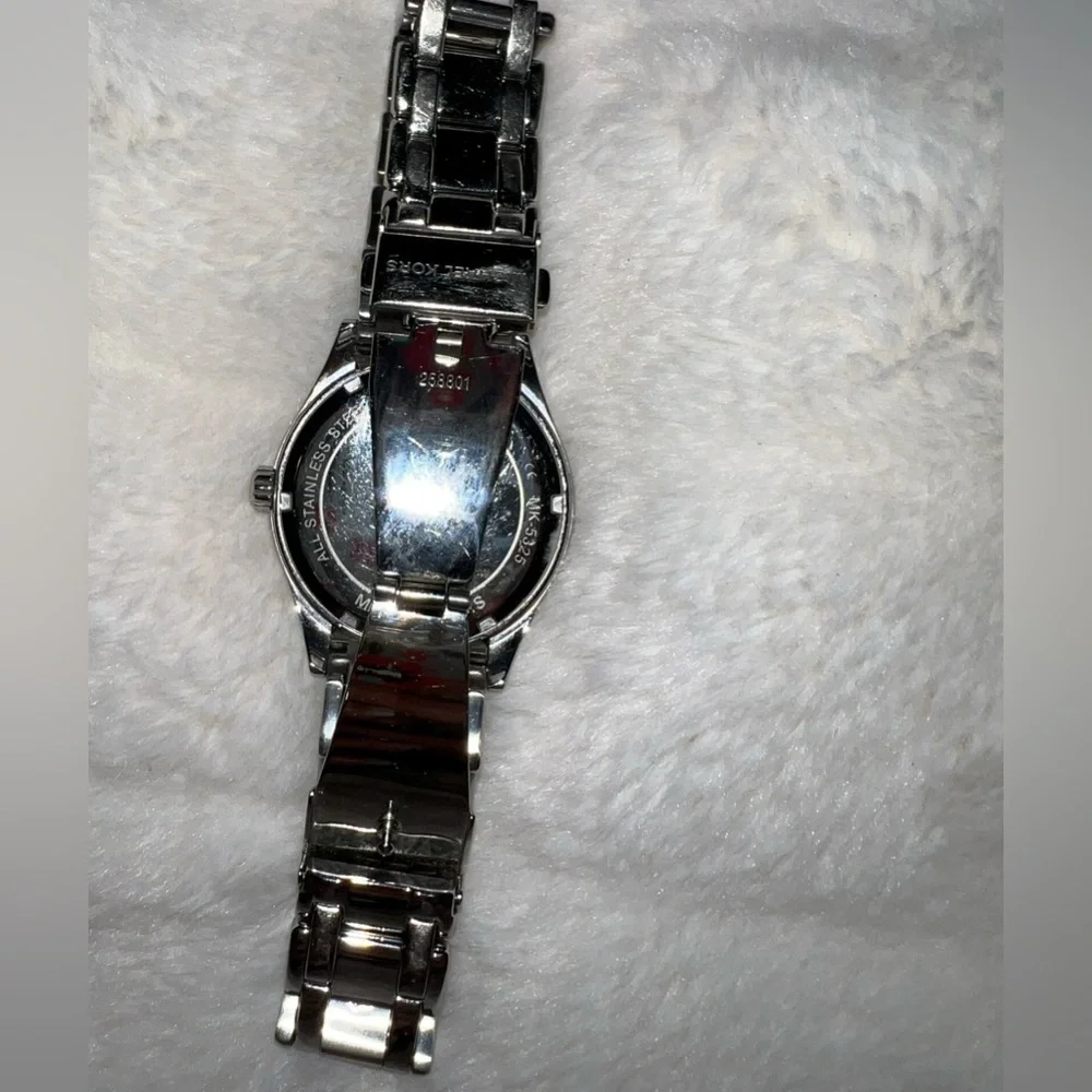 Michael Kors watch - Picture 2 of 4